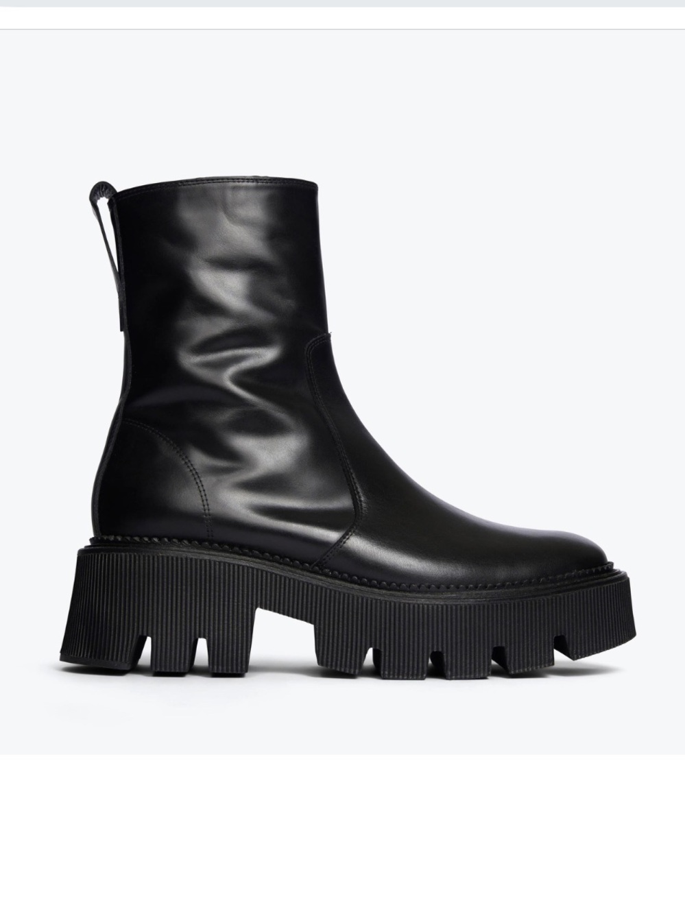 Freda Salvador $498 Darla Leather Lug Sole Chelsea Boot Black 8